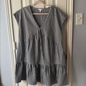 Time and Tru Black and White Checkered Top